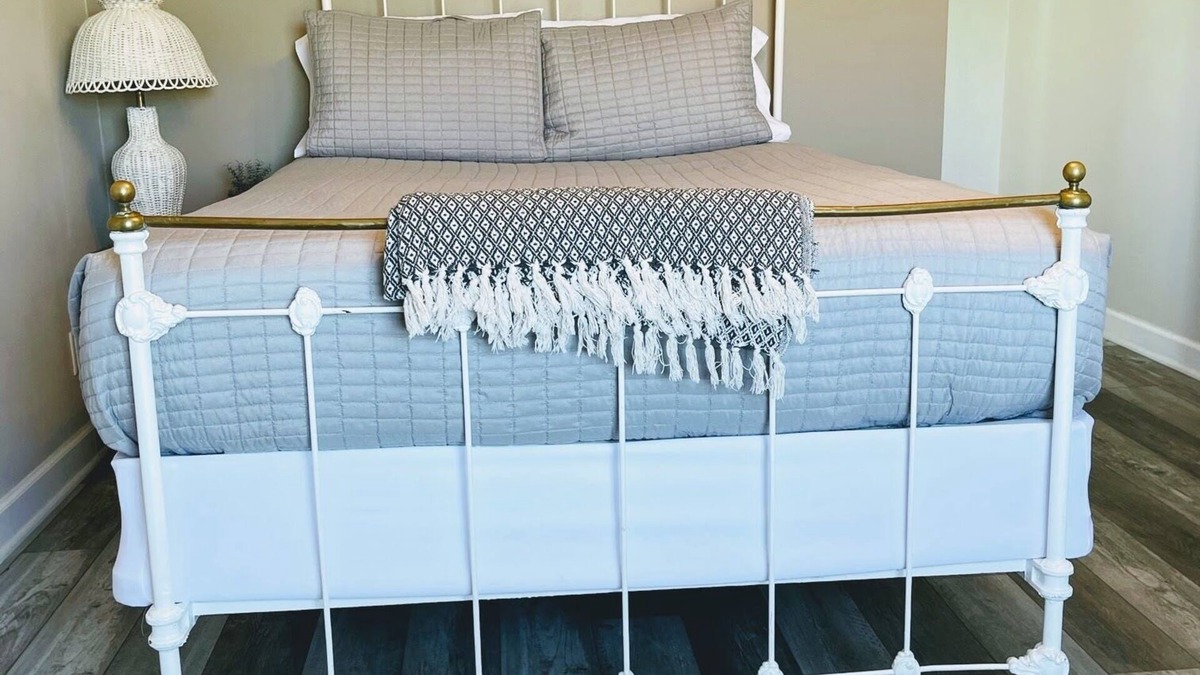 Washington Island Resort | Island Motel Room w/Queen Bed