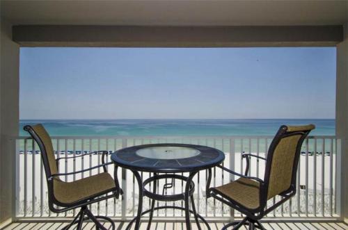 Fort Walton Beach Apartment | Island Princess Beach Resort by Panhandle Getaways