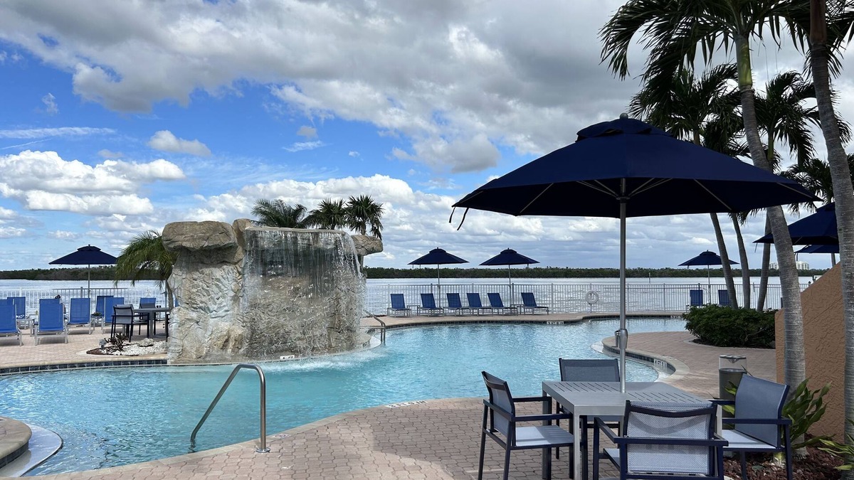 Fort Myers Beach Hotel | Island Retreat: 4 Modern Units w/Waterfront Views, Pool & Kitchen