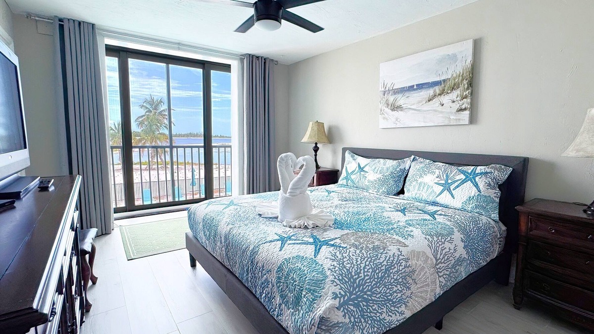 South Island Condo | Island's End #103 "Island End Paradise" - 2 Bedroom Beachfront