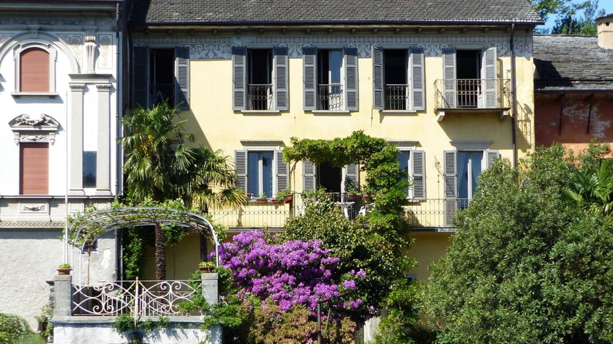 San Giulio Island Villa | Island San Giulio villa , garden, wet dock, , motor boat, private parking box.
