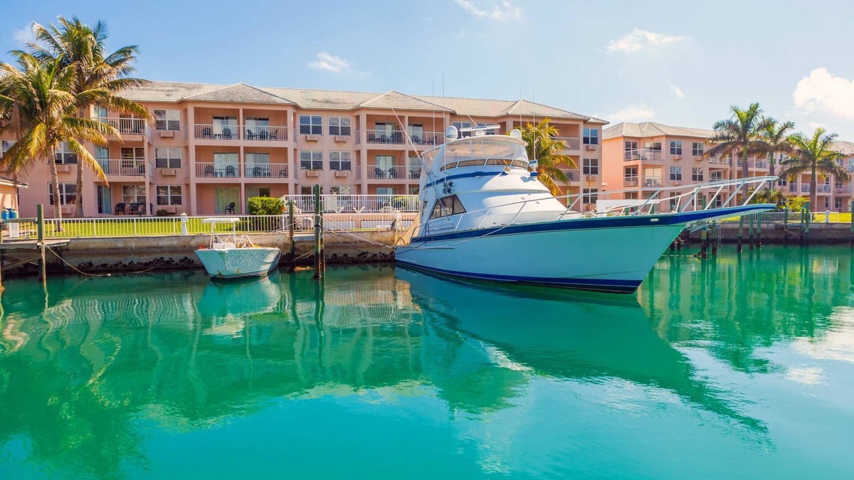 Williams Town Resort | Island Seas Resort 1 bedroom - Sleeps 4