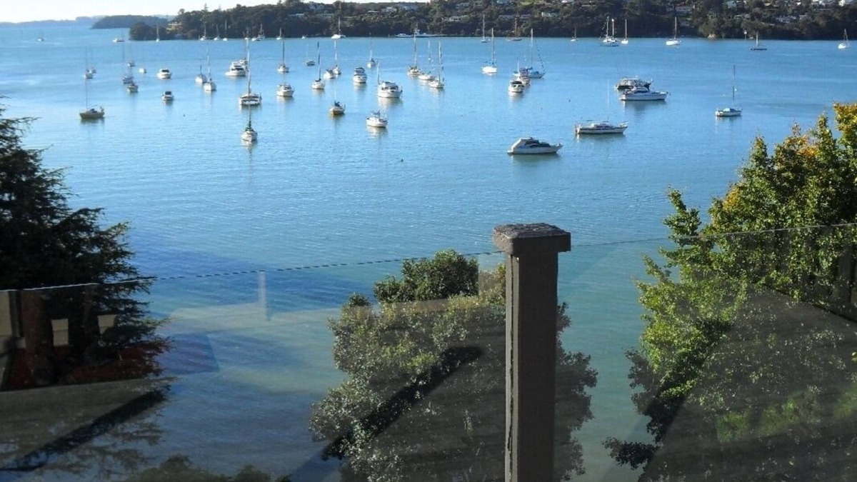 Opua Cottage | Island Time Cottage - Waterfront with Sea Views in the Winterless North