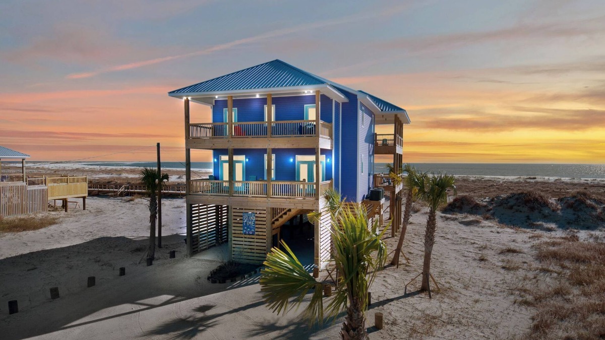 Dauphin Island House | Island Time | Fall Break on the Coast~book today