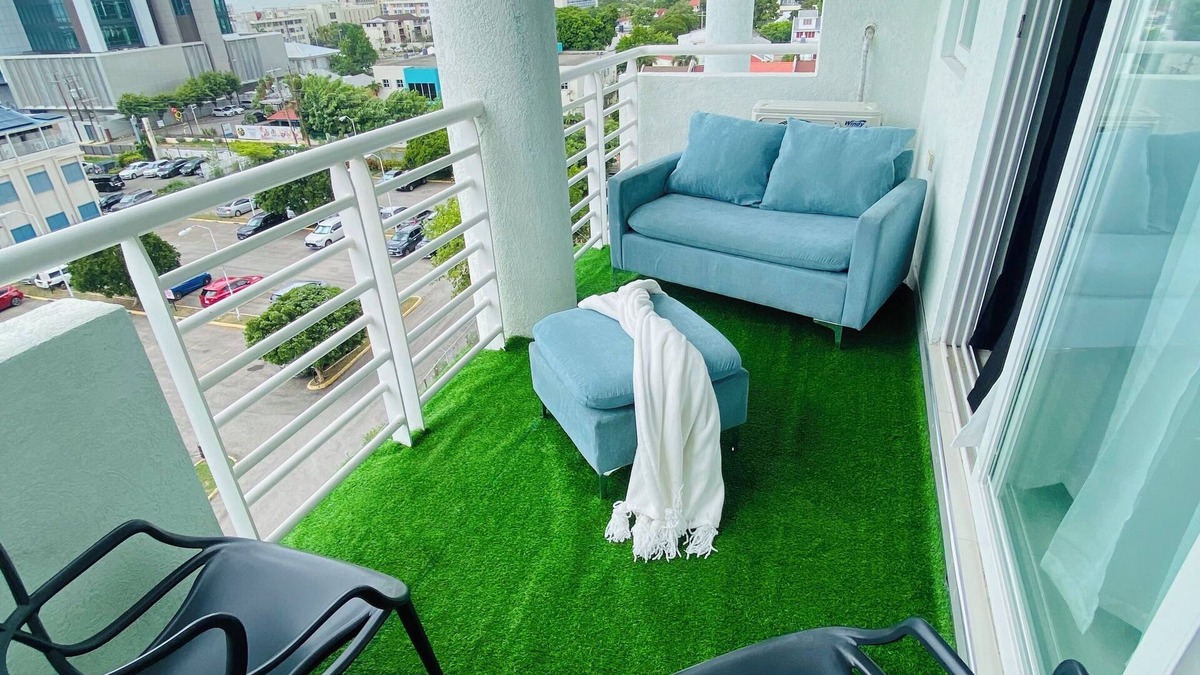 Eden Gardens Apartment | Island vibes Oasis with a beautiful Pool