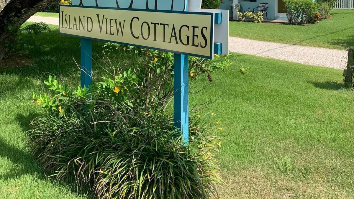 Sebastian Hotel | Island View Cottages
