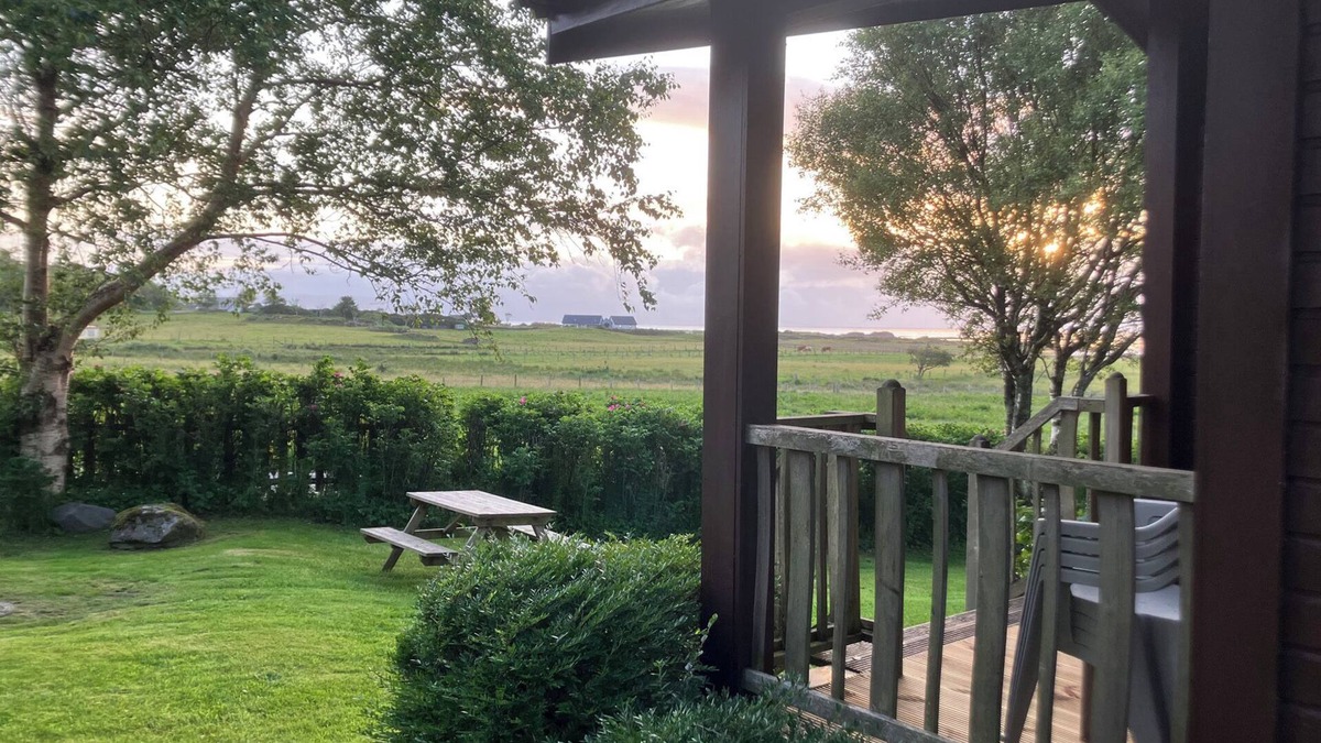 Arisaig Cottage | ISLAND VIEW LODGE, pet friendly, with a garden in Arisaig