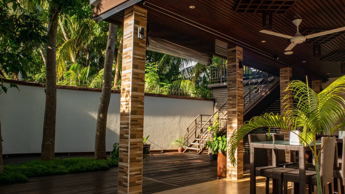 Fuvahmulah Hotel | Isle Royal Inn