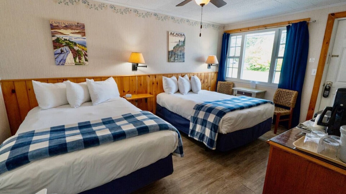 Trenton Apartment | Isleview Motel Room 9 - 10 min drive to Acadia!