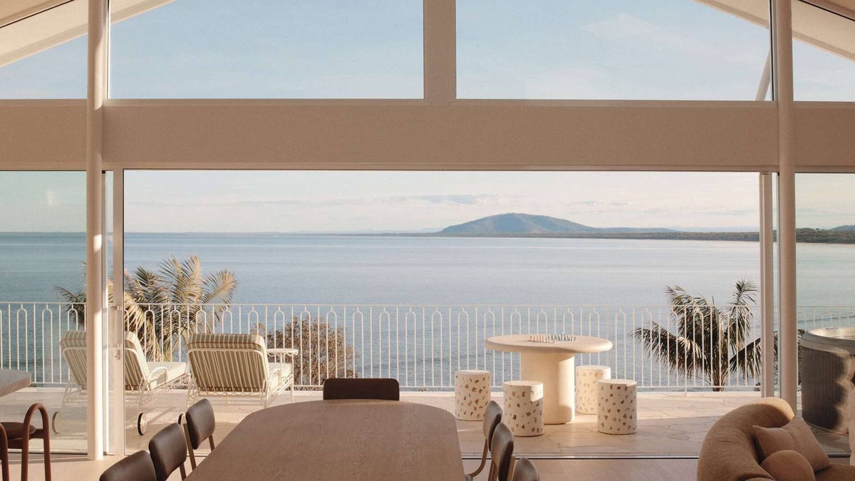 Gerroa House | Isola Gerroa Summary: