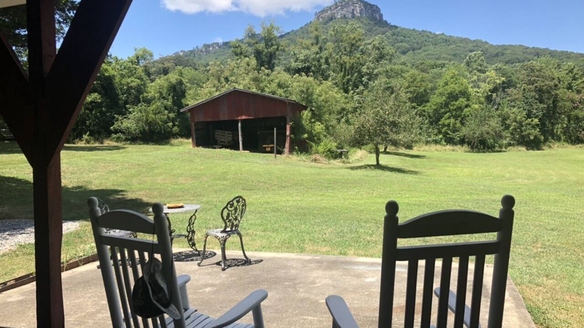 Pinnacle House | Isolate Stay at Pilot Mountain