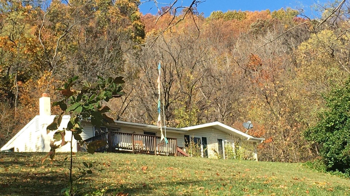 Greenwood Cottage | Isolated cottage with good view close to many winery and Brewers.