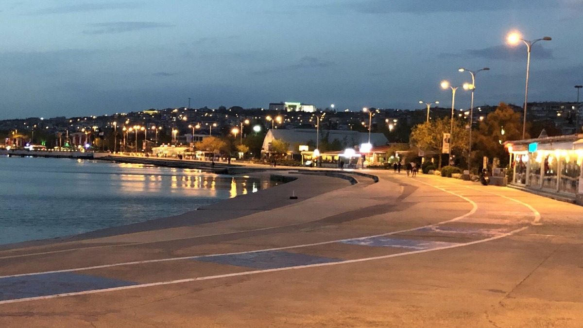 Beylikduzu Apartment | Istanbul Very nice and quiet by the sea