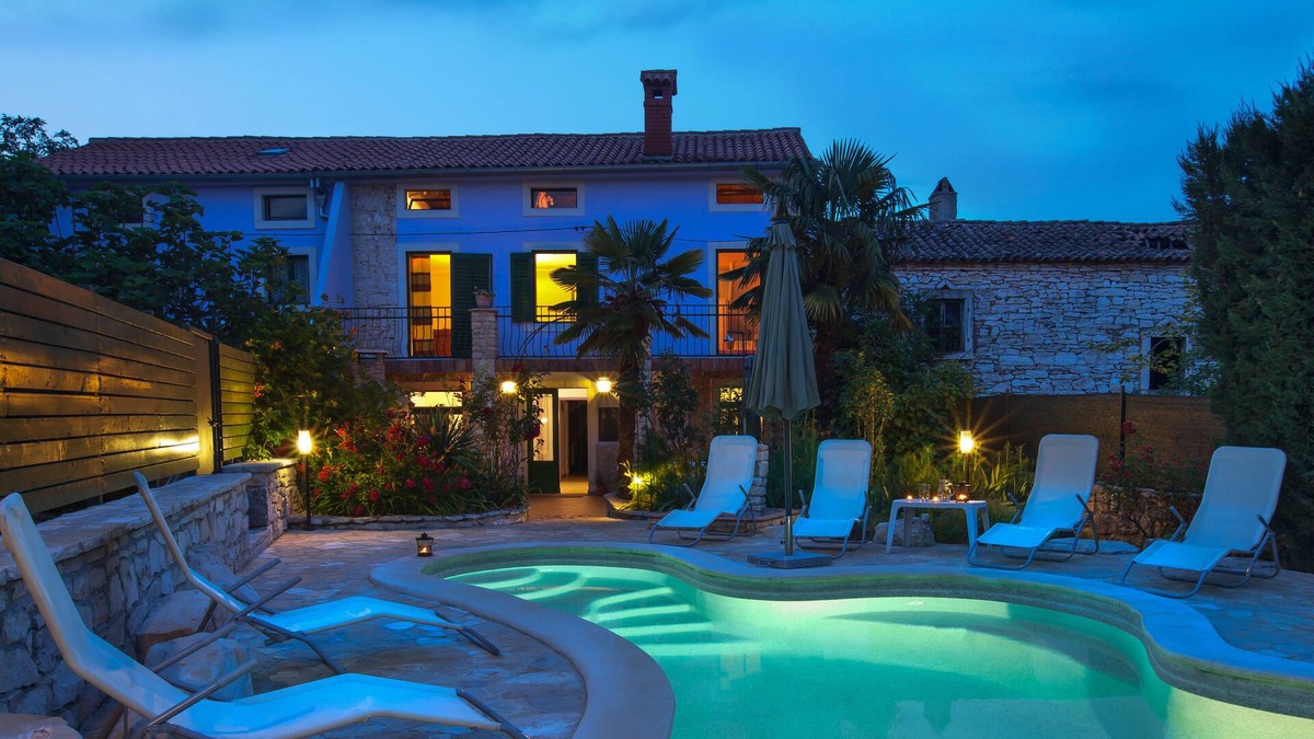 Manjadvorci House | Istrian villa 'Ladonja' , stone house for 12 people with swimming pool