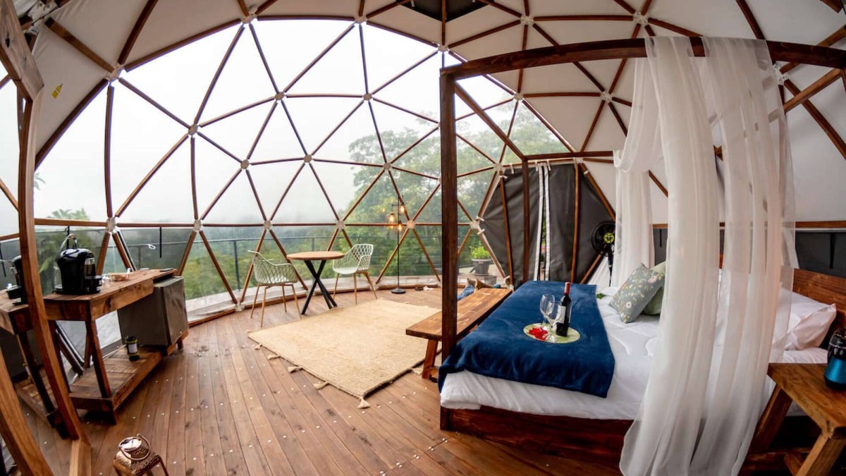 San Francisco House | It is a beautiful luxury glamping site located next to a forest reserve and a great view.
