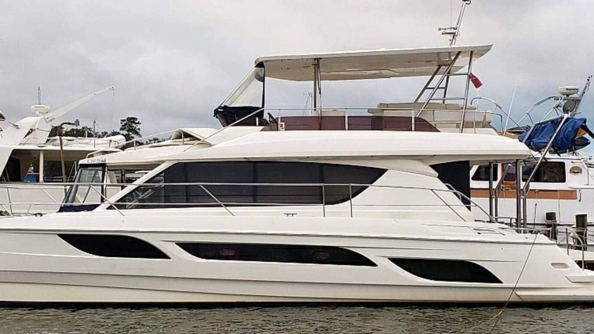 Dauphin Island Boat Rental | "It Is Well" Yacht Charters
