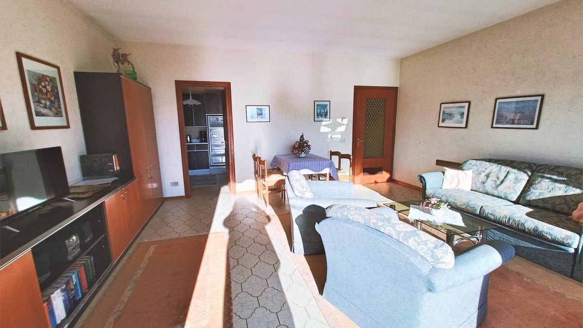 Maccagno Apartment | Holiday Home in Italy with Sea & Mountain Views