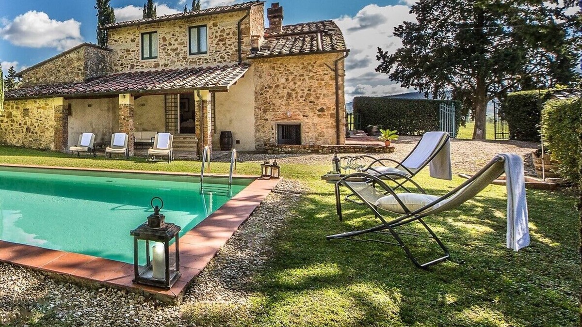 Chiocchio Cottage | Charming Farmhouse with Private Pool among Vineyards