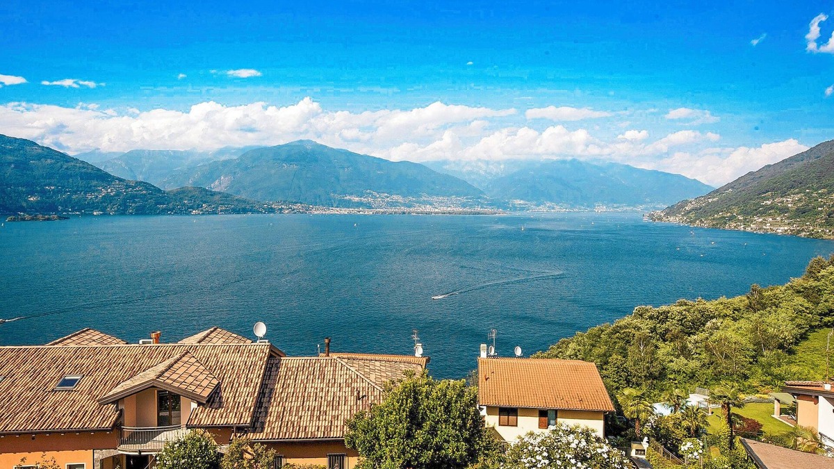 Pino Lago Maggiore Apartment | Tastefully furnished vacation apartment in a quiet & sunny panoramic location