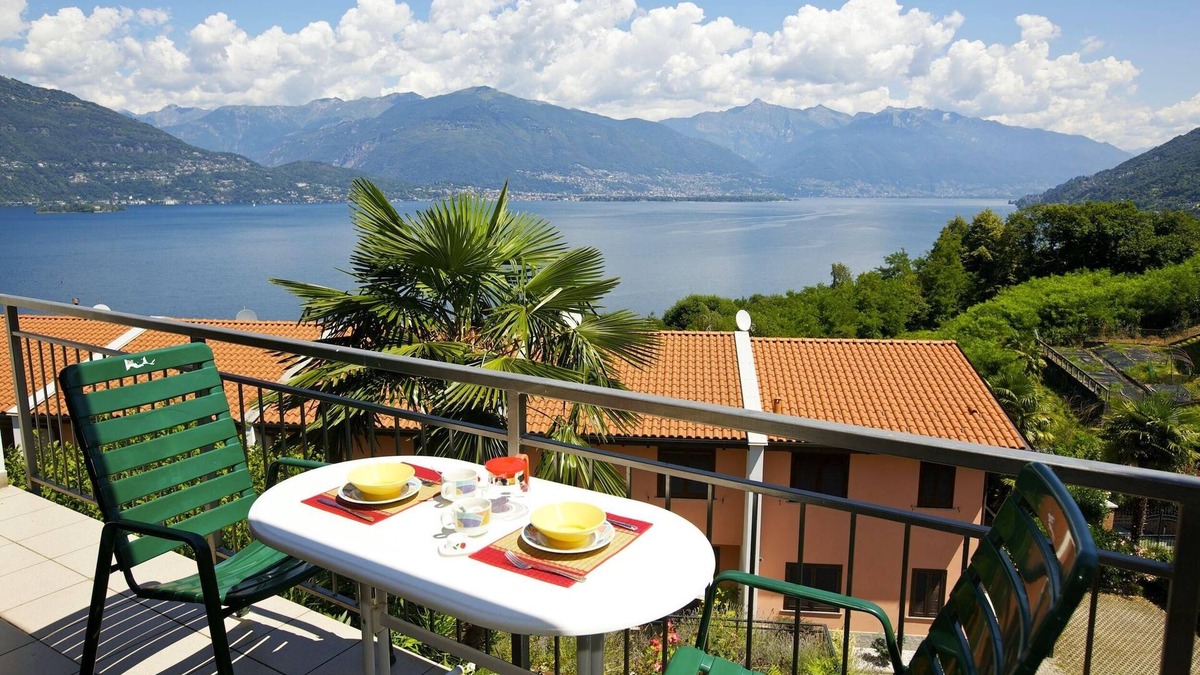 Pino Lago Maggiore Apartment | 2-room apartment with balcony and beautiful lake view