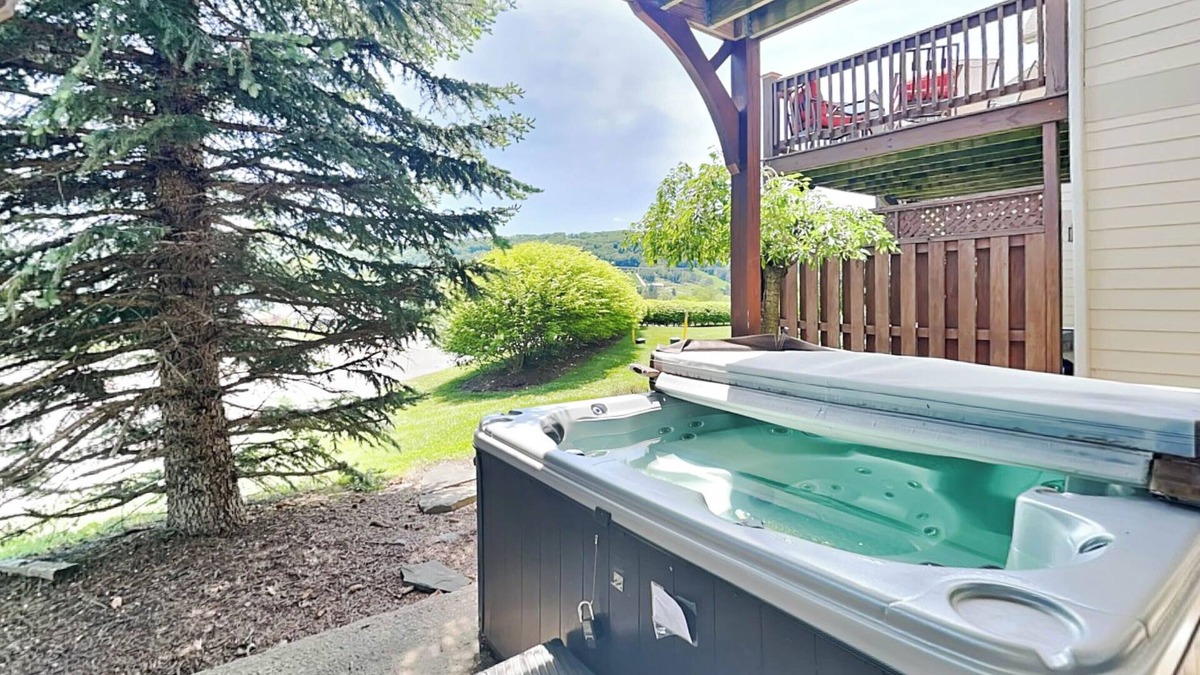 McHenry Cottage | It's 5 O'clock Somewhere