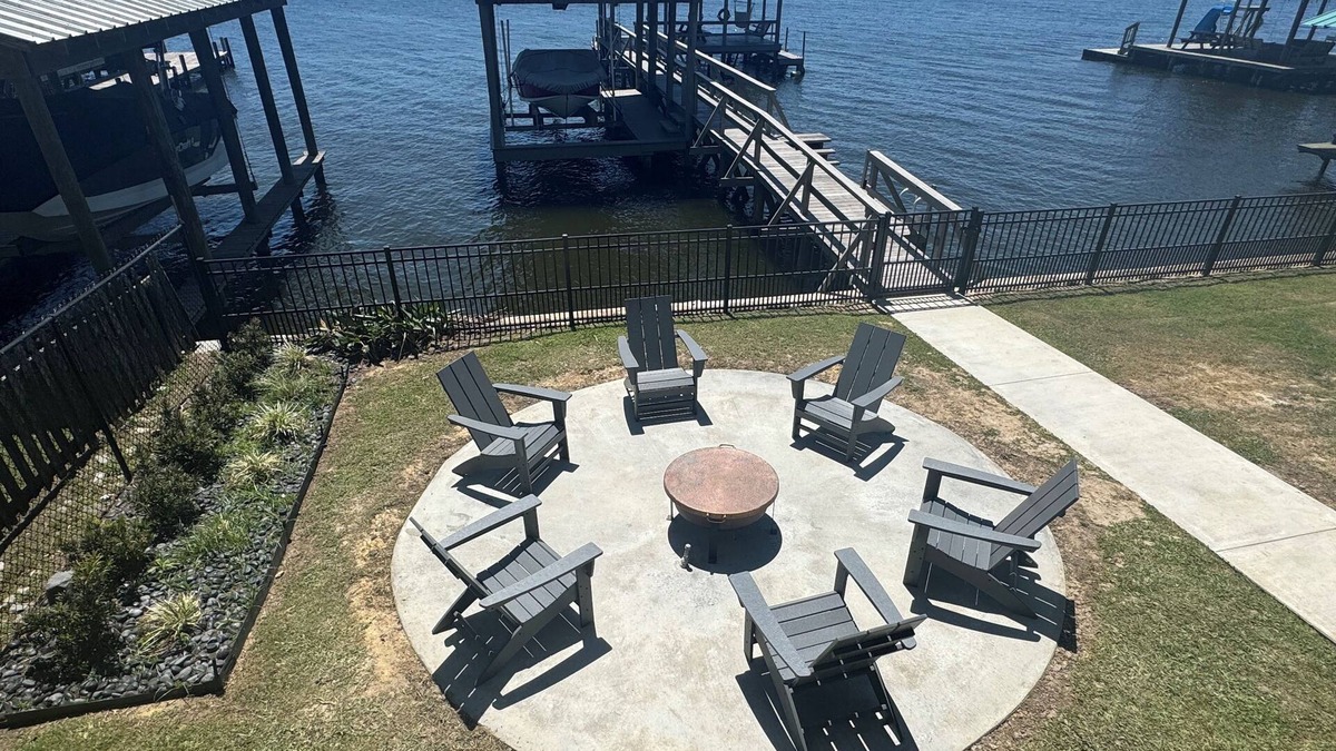 Jarreau House | It's About River Time, a 3BR/3BA house on False River, fenced yard & large pier!