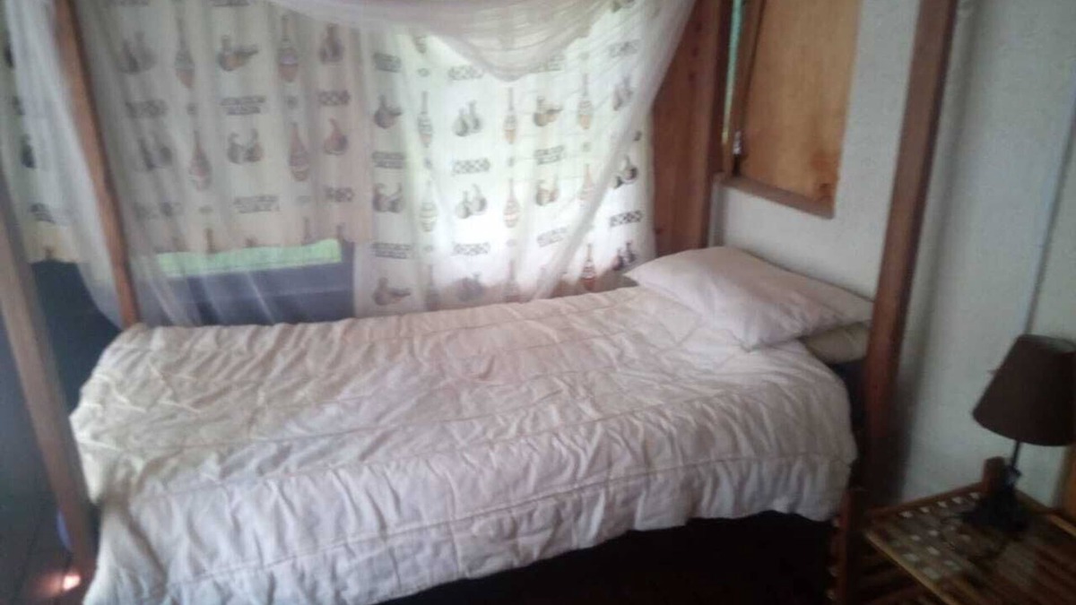 Karen House | It's an apartment with ample parking and full of security