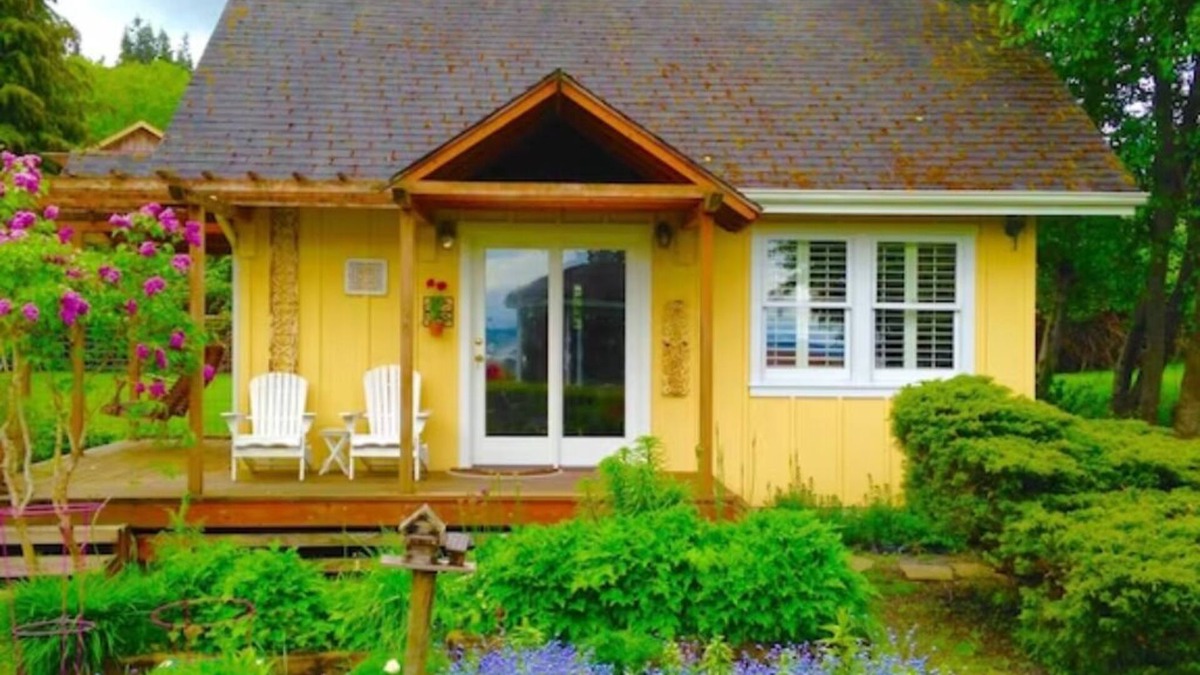 Langley Cottage | It's Another Beautiful Day At Sunrise Cottage in Langley, On Whidbey Island