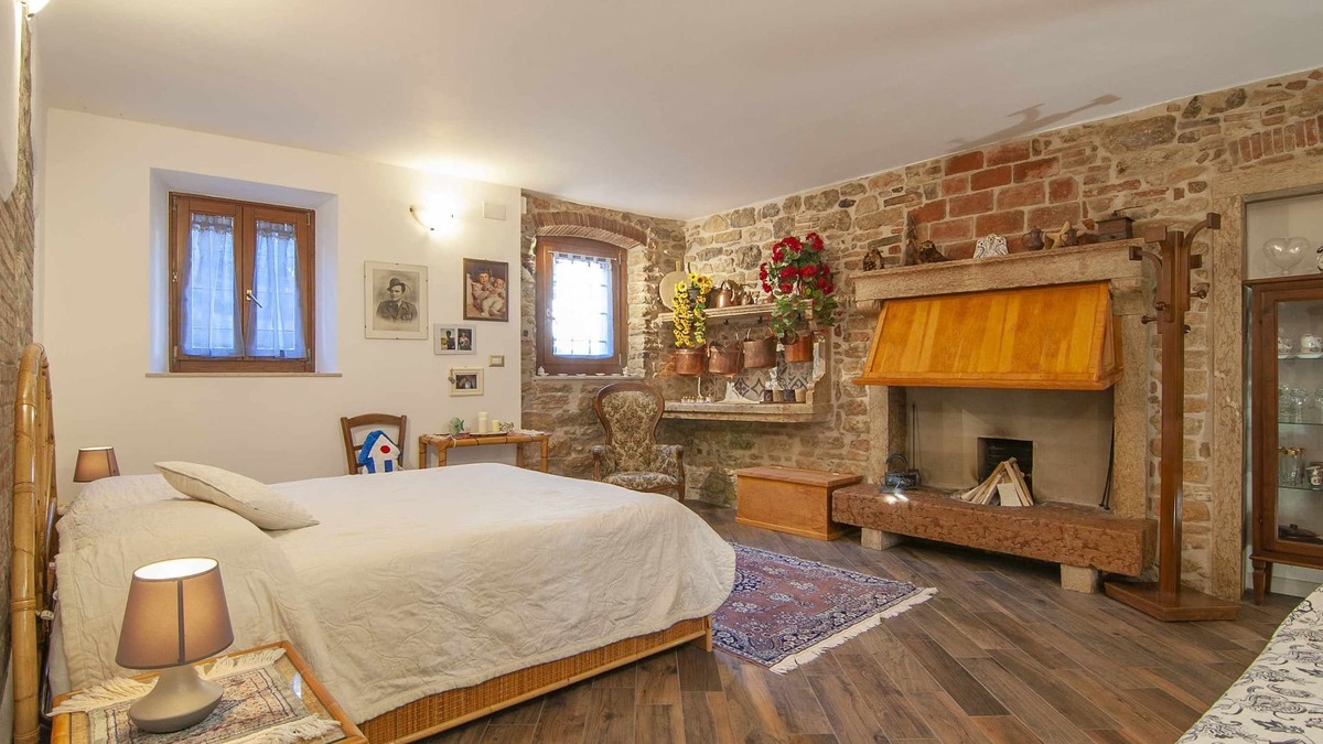 Sant'Ambrogio di Valpolicella Apartment | Dimora Laura - Romantic with open wood stove