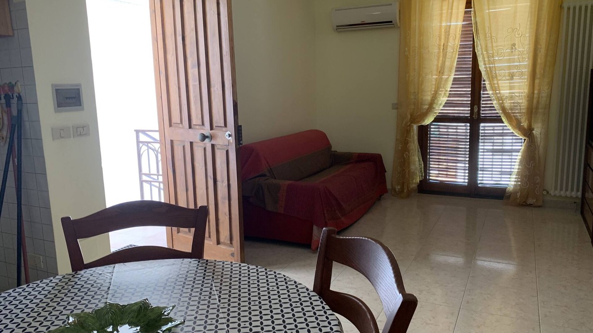 Sant'Andrea Apostolo dello Ionio House | Last minute, Calabria! 5 minutes by car from the sea, 10 from Soverato.