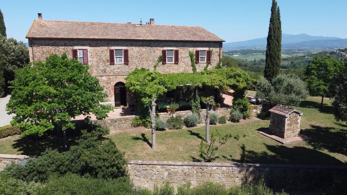 Civitella Paganico Villa | Beautiful Tuscan Villa with Large Pool, Stunning Views and Experienced Staff
