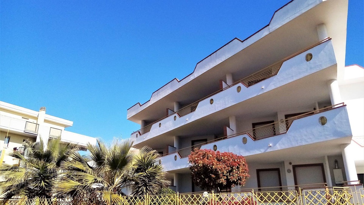 Villa Rosa Apartment | Relaxing Retreat by the Sea