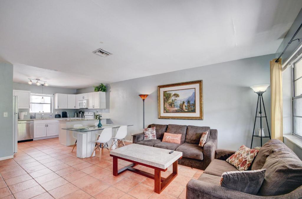 Boynton Beach House | Italian Villa with Backyard - 1mi to Beach