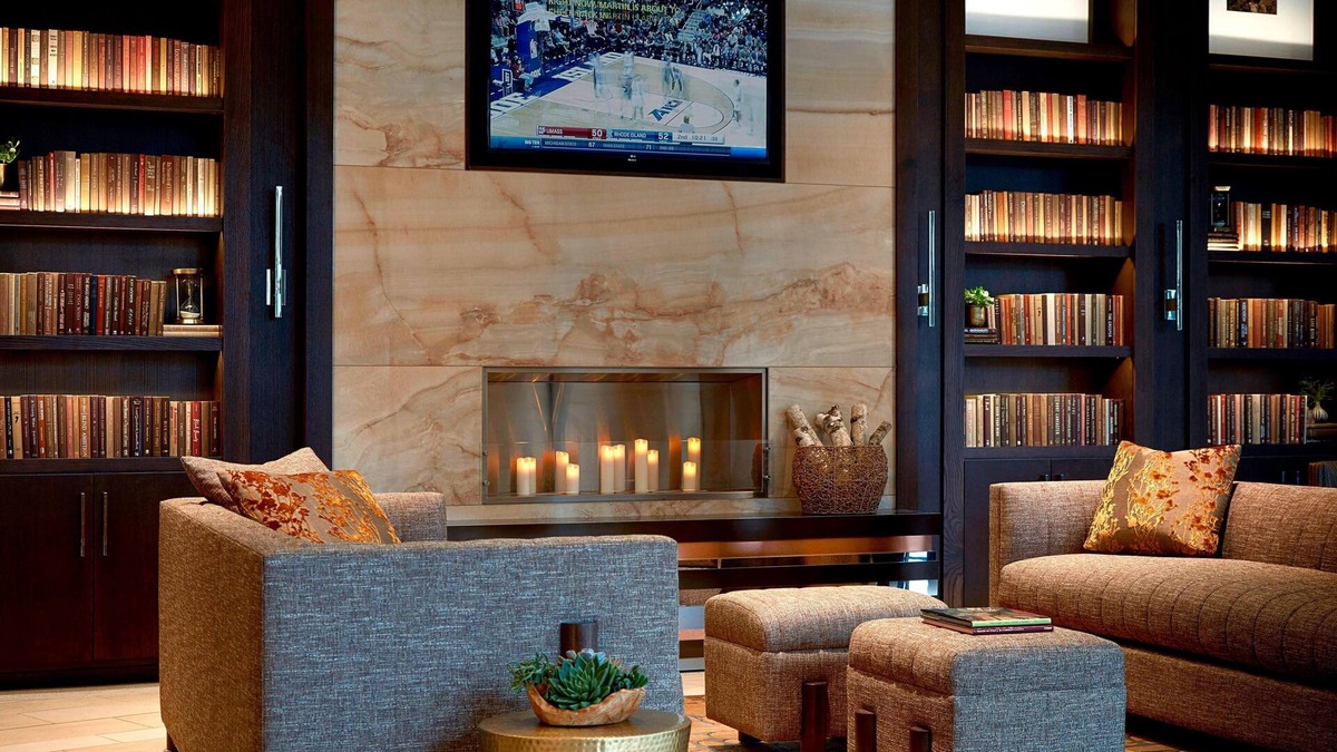 Ithaca Hotel | Ithaca Marriott Downtown on the Commons