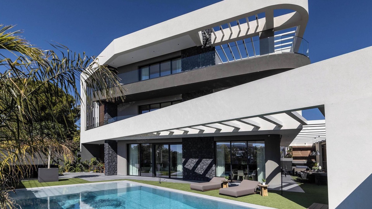 Voula Villa | It’s a statement of refined living by etouri