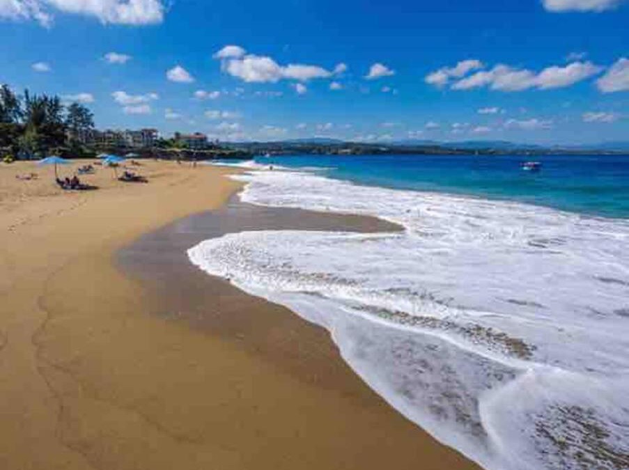 El Pueblito Apartment | It’s just perfect here, steps away from the beach!