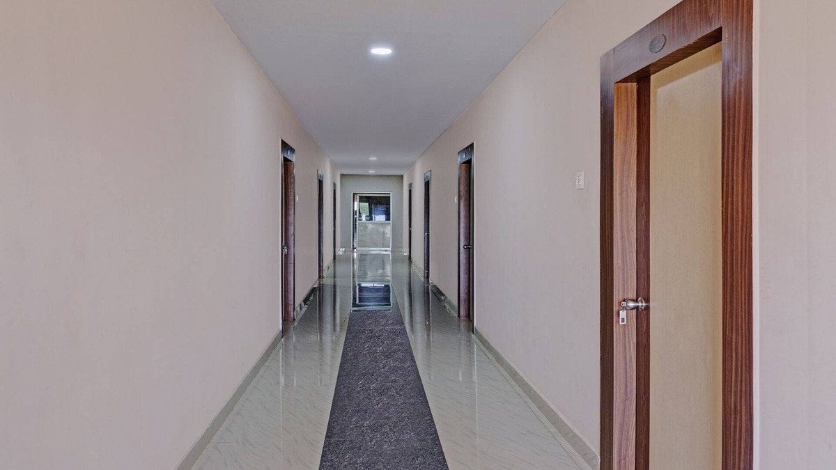 Ninnimamidi Hotel | Itsy Hotels Abhitej Inn