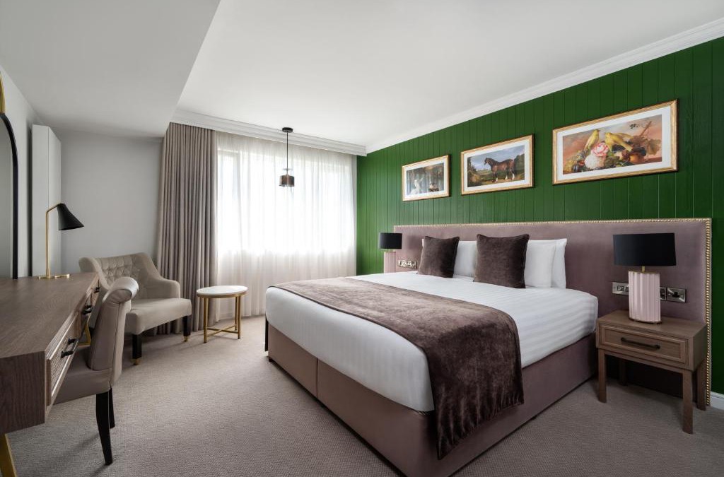 Belfast Hotel | Ivanhoe Inn and Hotel