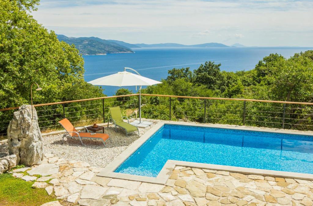 Zagore Villa | Ivanini secluded stone Villa with a stunning view