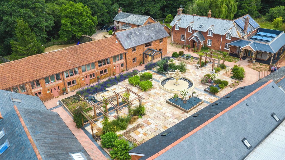 Clyst St Mary Cottage | IVY COTTAGE, pet friendly, character holiday cottage in Aylesbeare