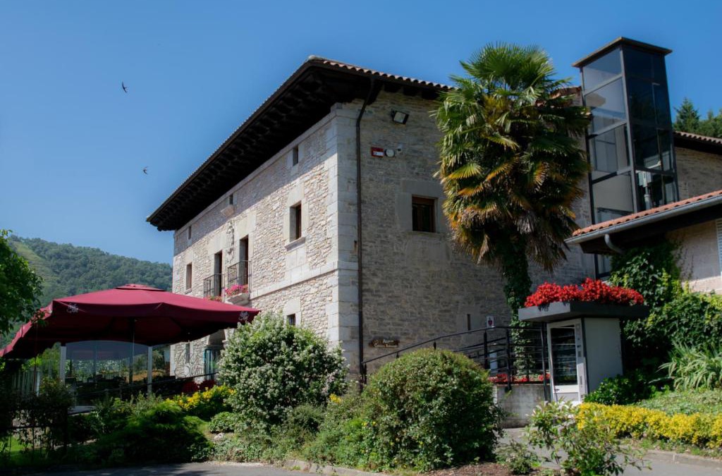 Ayala House | Izalde