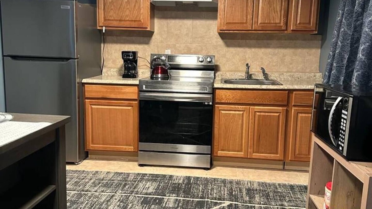 South Plainfield Apartment | iZhaan Suites
