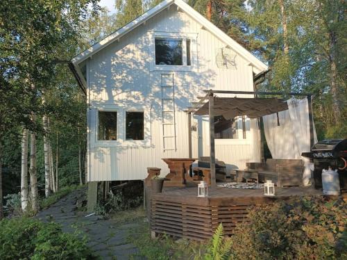 Orivesi Ski Chalet | Järvenrantamökki Orivedellä, palju, grillikota