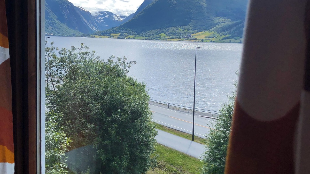 Jolster House | Jølster Lake View