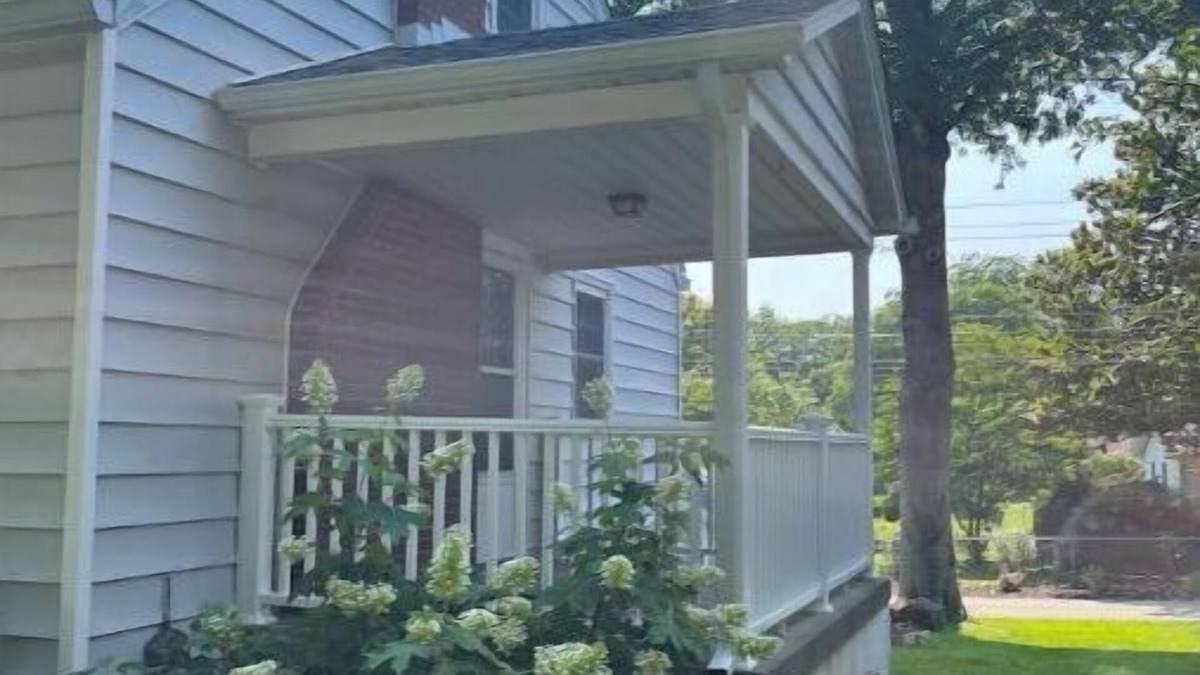 Elizabethtown House | J Bird Cottage -Downtown E-town