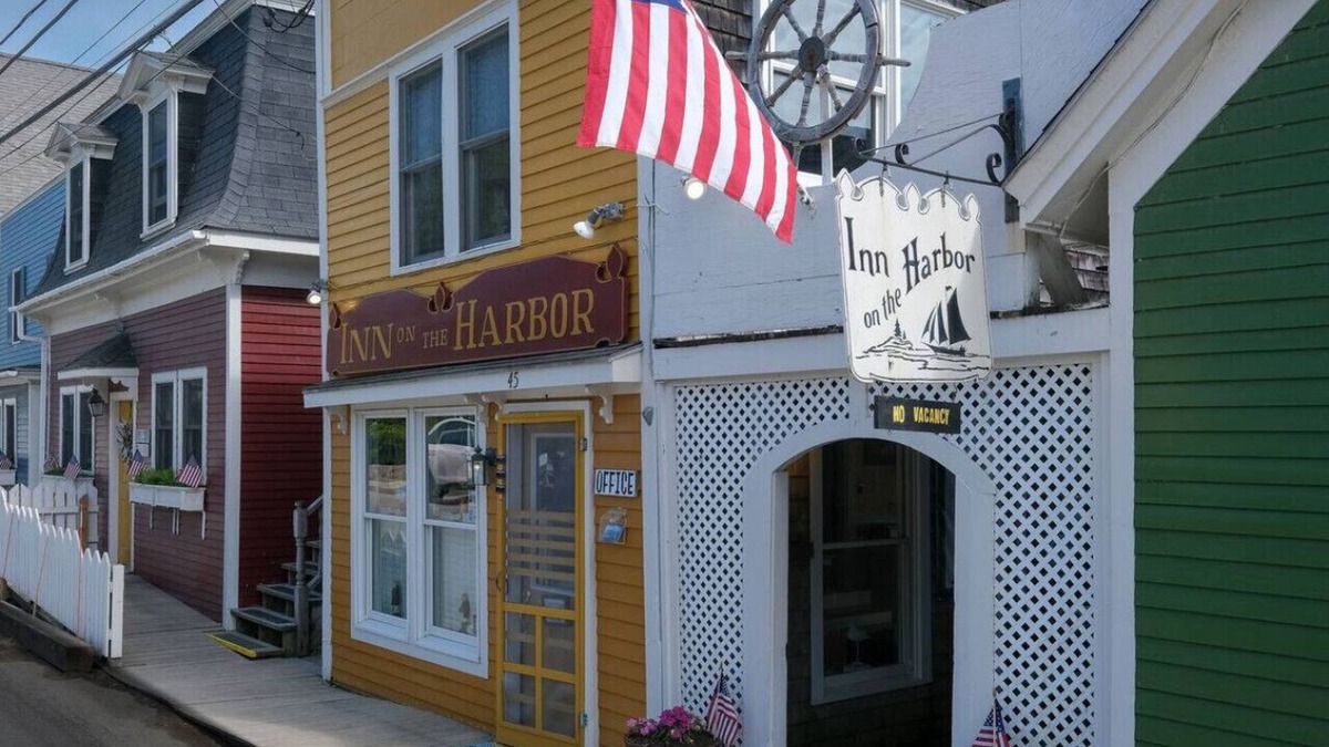 Stonington Apartment | J & E Riggins - Inn on the Harbor