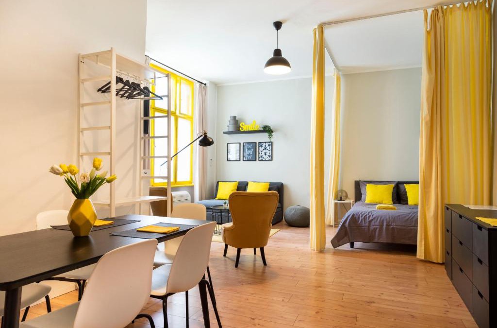 Halensee Apartment | [J.HR] Ku'damm style +A/C +rain-shower +U-station