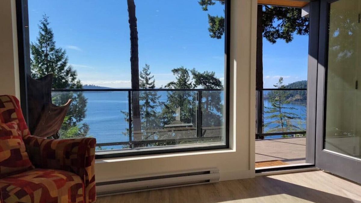Bowen Island Apartment | J&J's · Exquisite and brand new 1-bedroom ocean view suite