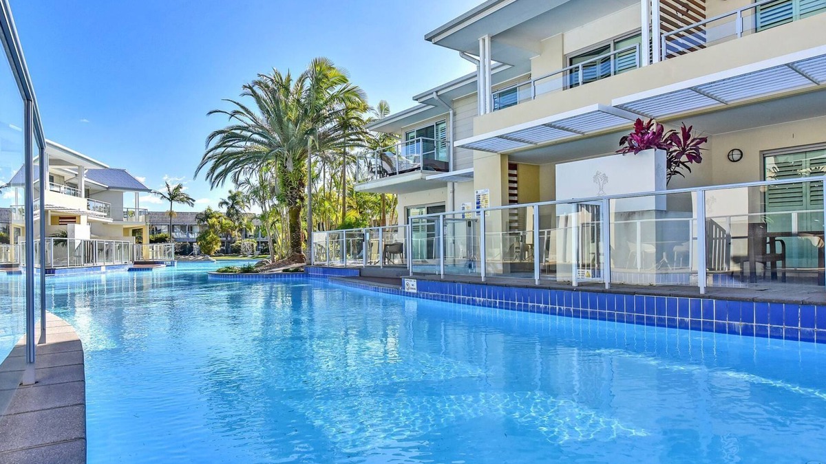Salamander Bay Apartment | J's Resort Pacific Blue Swim Up-Unit A