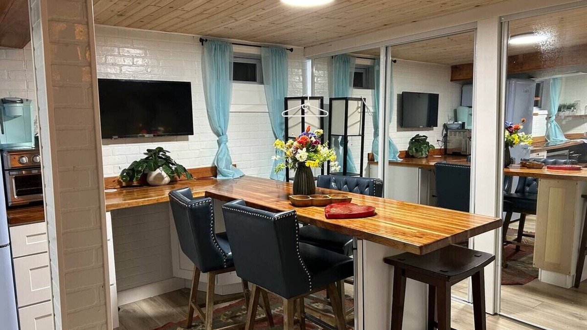 West Hartford Apartment | J Suite on John Smith